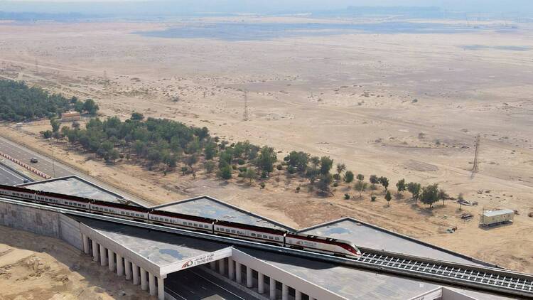 Oman-UAE Rail Link Set for Trial Operations in Late 2027